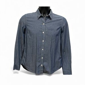 GAP Chambray Button Down Shirt Women’s XS Blue Lightweight Denim Top
